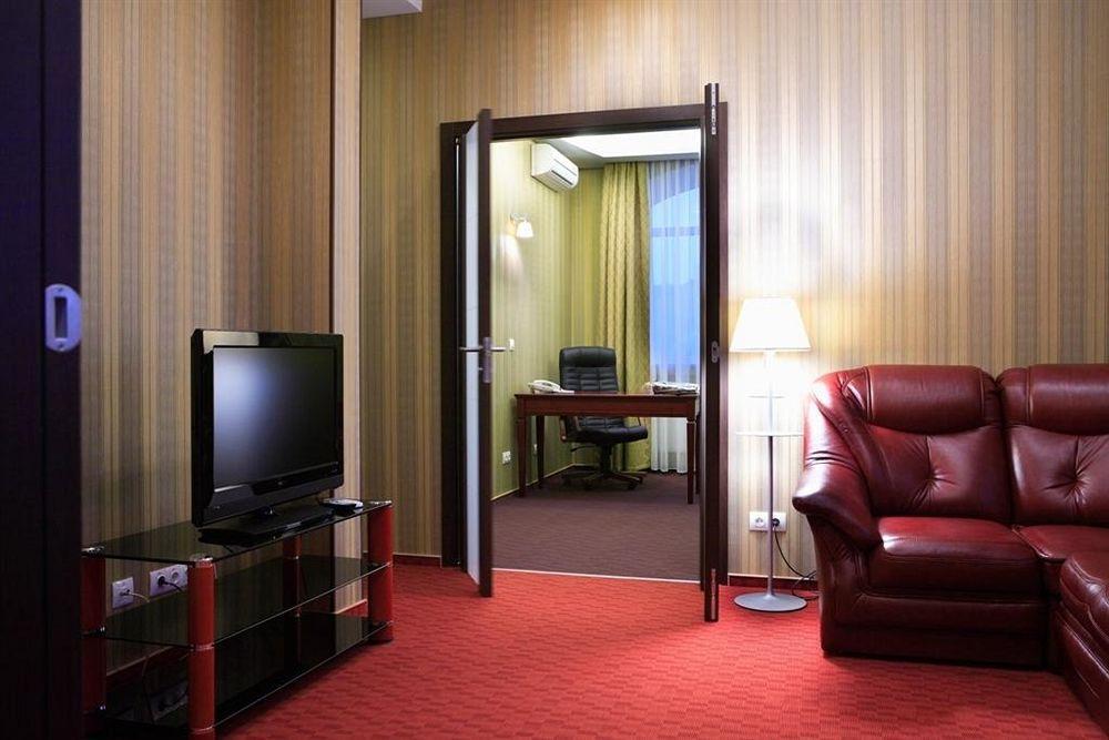 Victoria Hotel Kharkiv Room photo